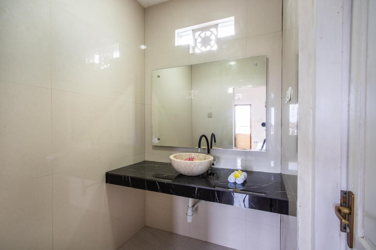 Lavanda Guesthouse/Homestay Jimbaran Zewnętrze zdjęcie